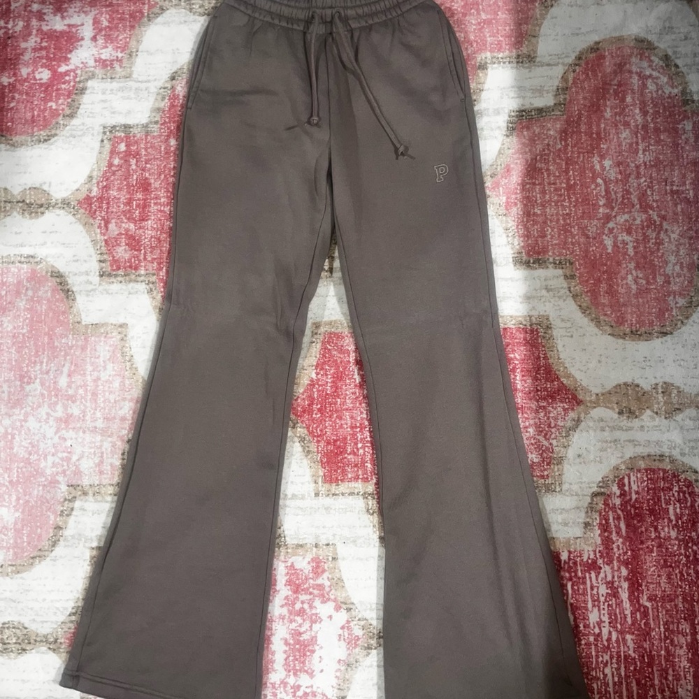 🚫Sold🚫NWOTs Women’s Victoria’s Secret PINK sweatpants size XS